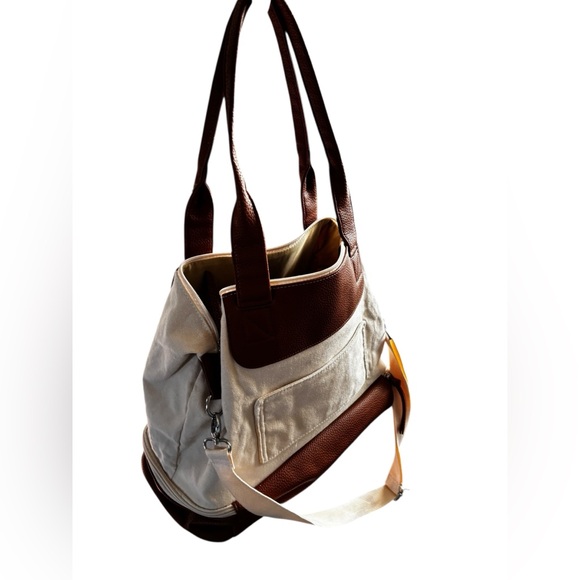 Graf Lantz Canvas Weekender Tote - Picture 5 of 8